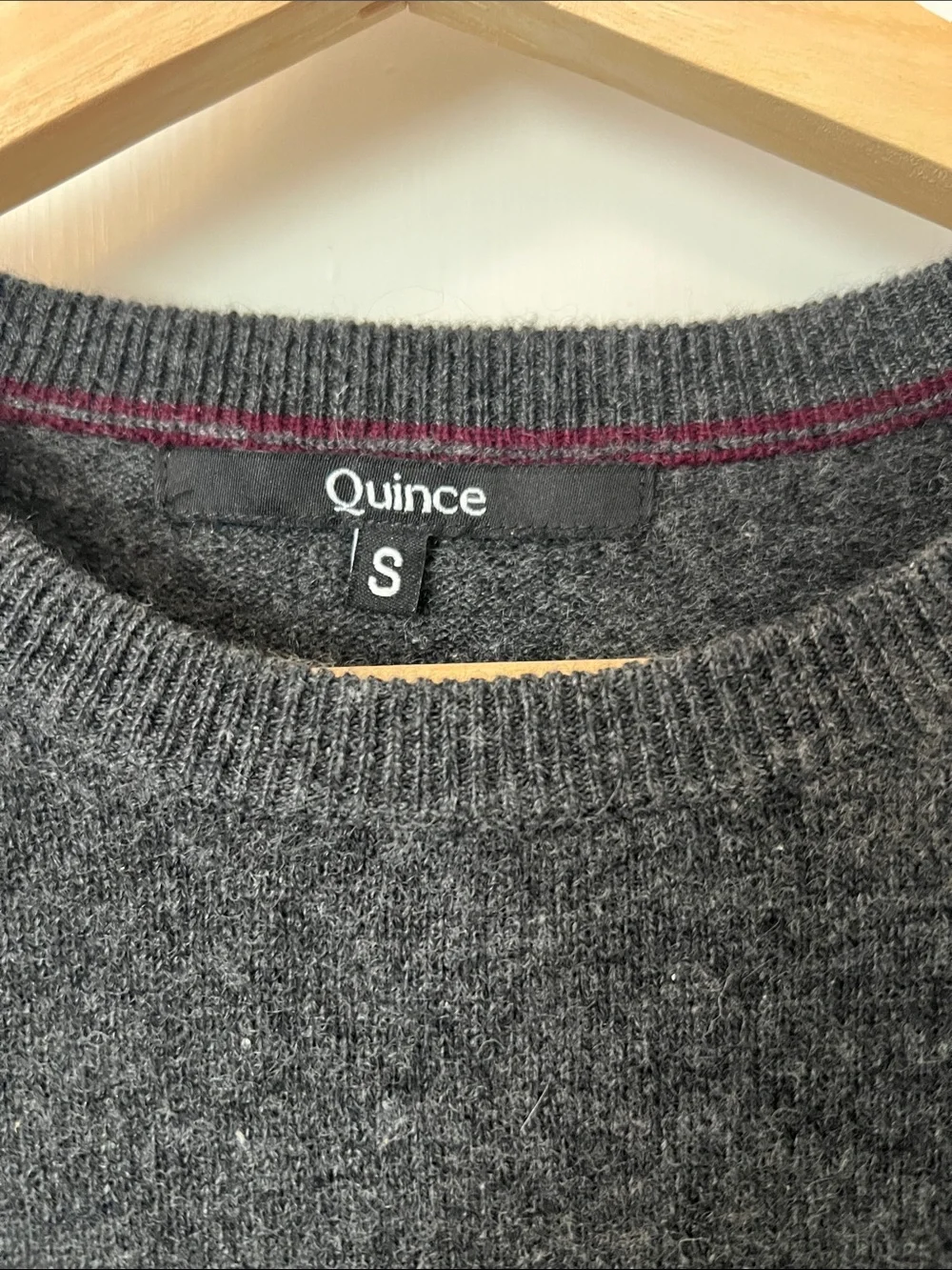 Quince Luxe Baby Cashmere Crewneck Sweater in Charcoal size Small